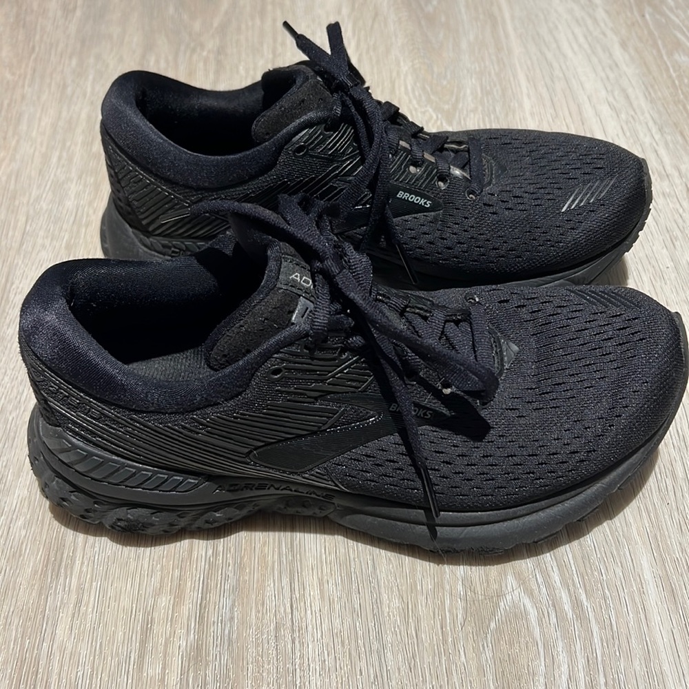 Brooks Running Sneakers